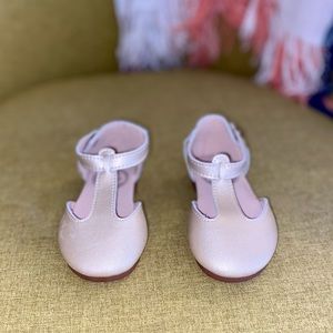 💚💰 2/$50 DEAL   SWEETHONEY GOLD MARY JANE SHOES